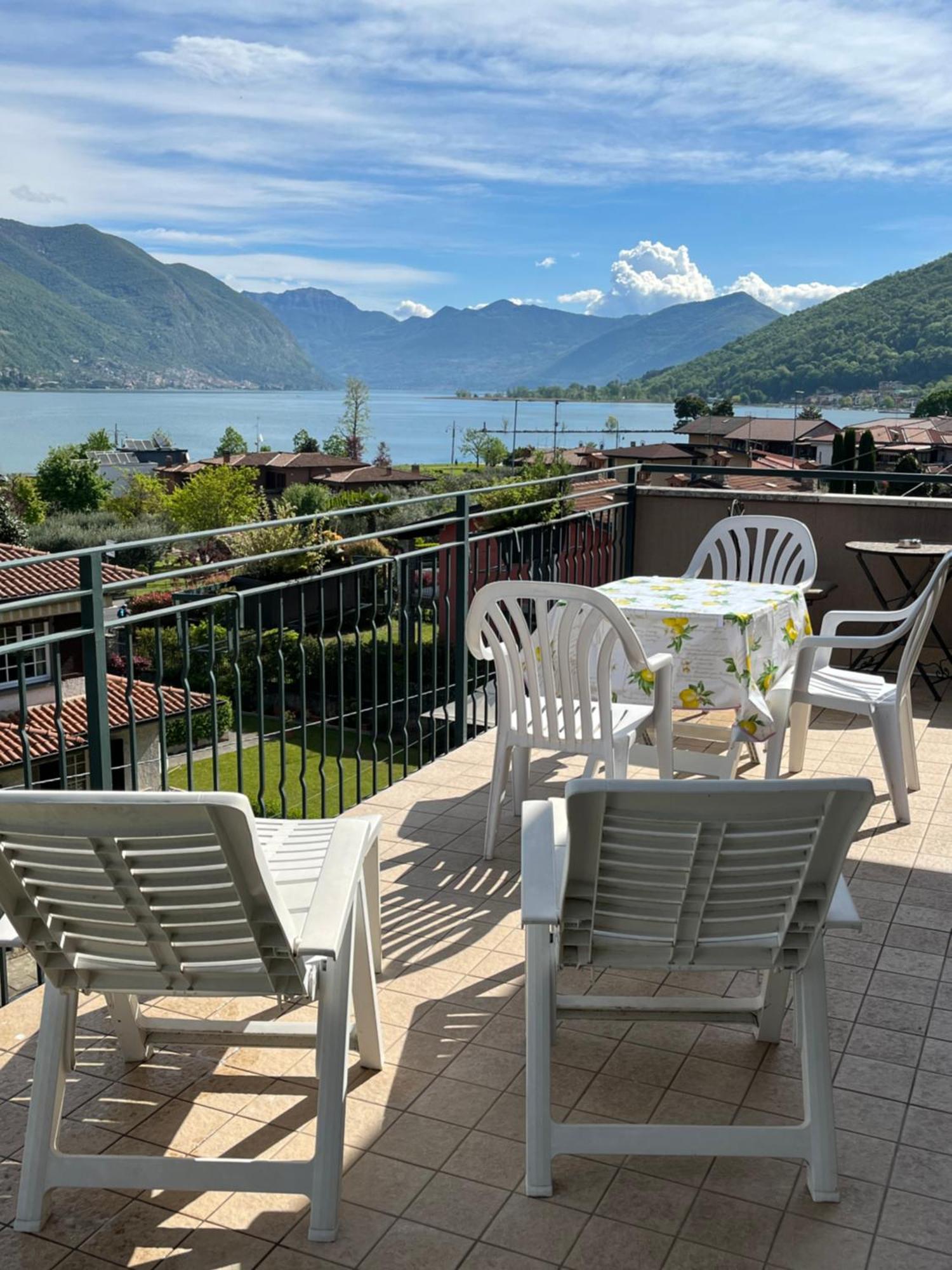 Lake View Terrace Paratico Exterior photo